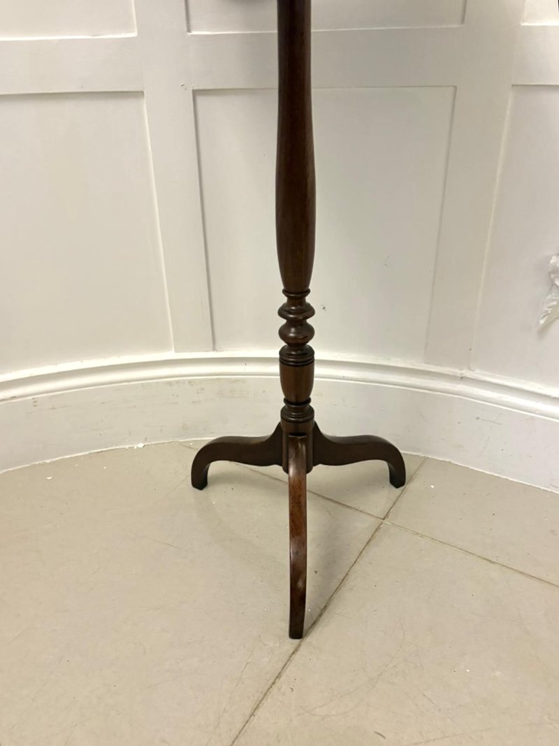 Elegant Antique Georgian Quality Mahogany Tripod Occasional / Lamp Table